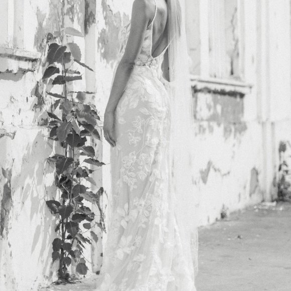 WTOO Ivory Paloma Wedding Dress - Size 8 - Picture 4 of 7